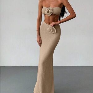 Elegant Beige Knit Maxi Skirt
